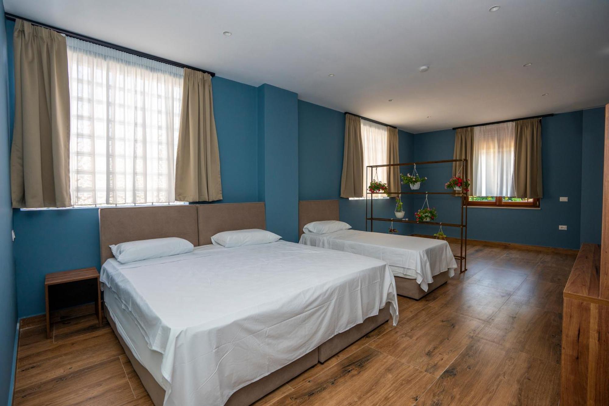 Lodi Hotel Shkodër Esterno foto