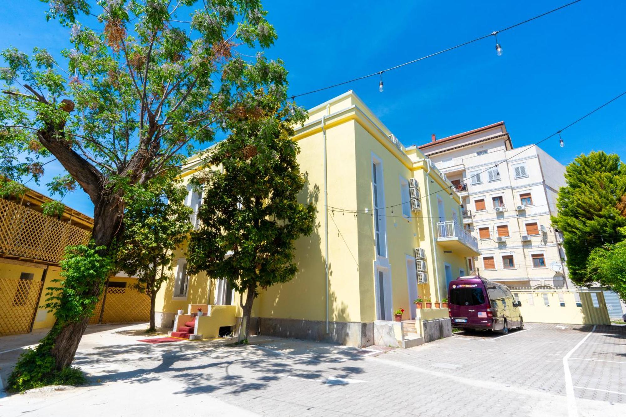 Gjuhadoli Hotel Restaurant Shkodër Esterno foto
